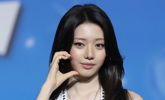 로라, 달콤 볼하트