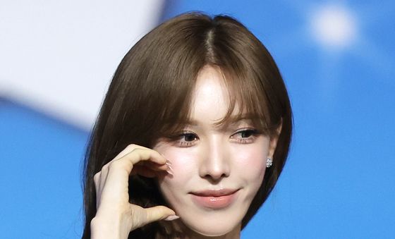 '뼈말라' 웬디, 브이라인