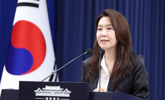 강유정 대변인, 김용범 정책실장 사의 관련 브리핑