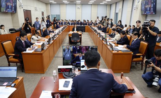 국회 행안위 전체회의