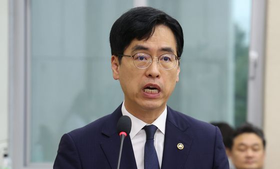 인사말하는 김민재 차관