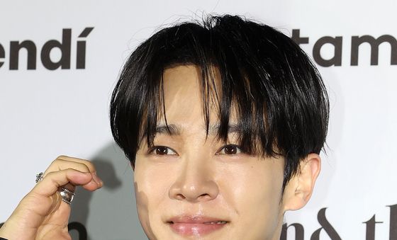 하이라이트 이기광, 변치 않는 미소