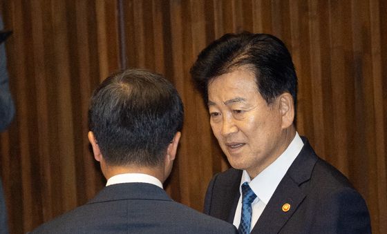 대화 나누는 한병도·정동영