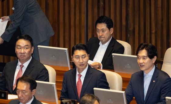 조정식 의장 개회사 듣는 장동혁 대표
