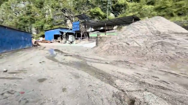 네팔 지상수색팀, 어퍼트리슐리 수력발전소 건설현장 일대 수색