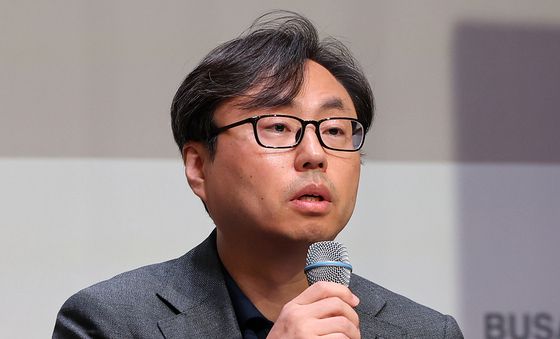 세부 계획 소개하는 정한석 집행위원장