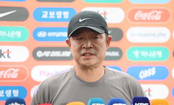 아시안게임 각오 밝히는 이민성 감독
