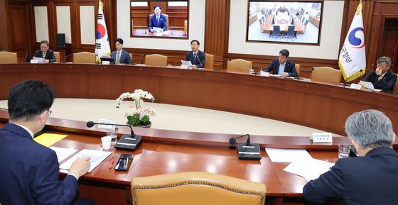 경제관계장관회의 주재하는 구윤철 부총리