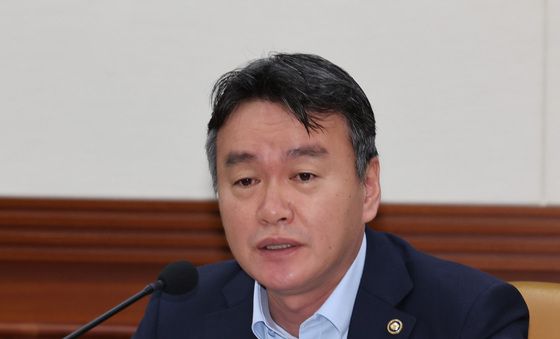 경제관계장관회의 발언하는 이종욱 관세청장