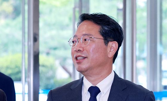 김승원 법무부 장관 후보자 출근길