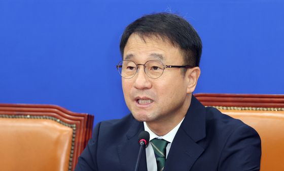 발언하는 한병도 원내대표