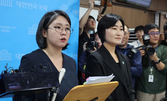 답변하는 용혜인