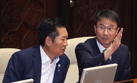 대화하는 한병도·정청래