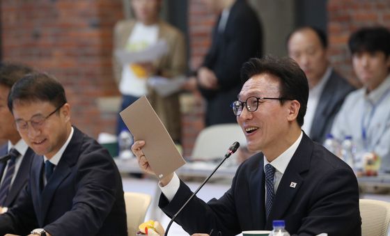 예산정책협의회서 인사말 하는 김민석 대표
