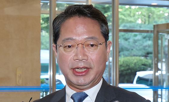 이재명 대통령 시계 찬 김승원 후보