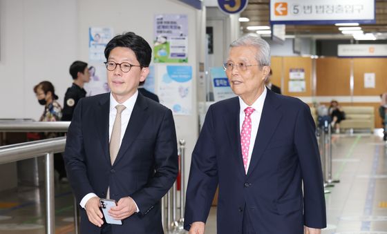 오세훈 시장 공판 증인 출석하는 김종인 전 비대위원장