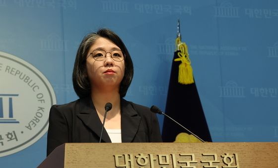 기자회견하는 용혜인 후보자