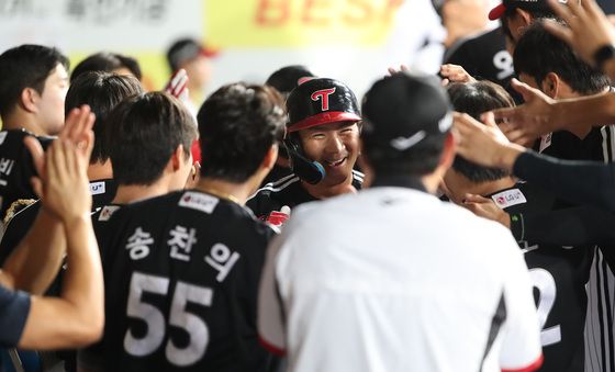 오지환, '홈런 미소'