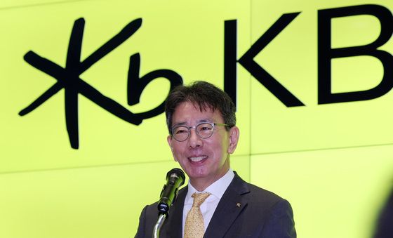 소감 밝히는 이재근  KB금융 회장 후보