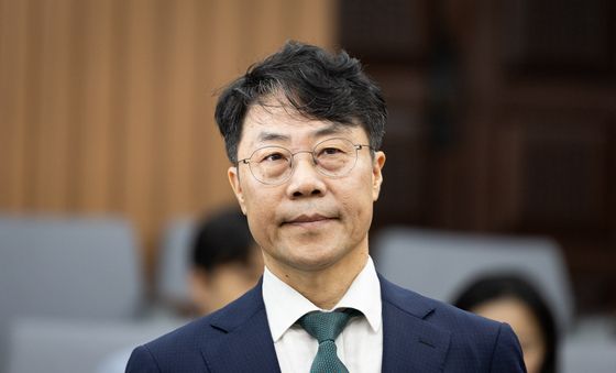 청문회 출석한 김성수 대법관 후보자