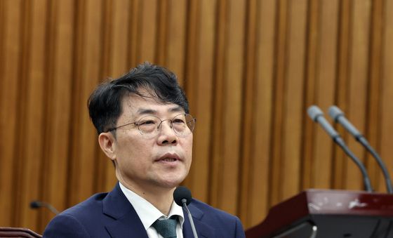 답변하는 김성수 대법관 후보자