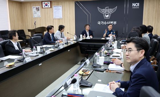 경찰청장 대행, 수사개혁위 회의 첫 방문