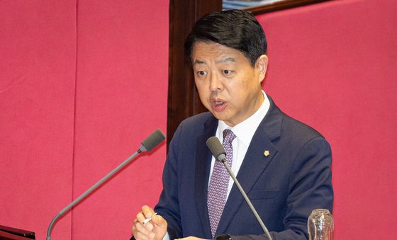 교육·사회·문화에 관한 질문하는 김영호 민주당 의원