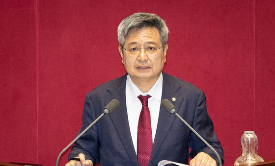 대정부질문하는 김장겸 의원