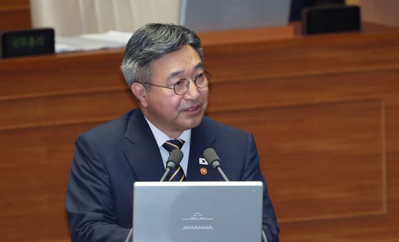 TBS 관련 답변하는 윤호중 장관