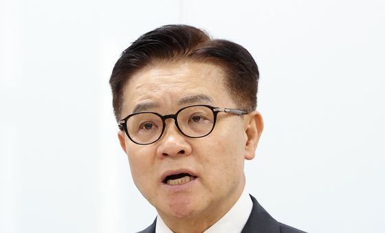 수시 원서 접수 시스템 장애 발생에 사과하는 이기정 대교협 회장