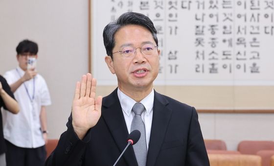 인사청문회 선서하는 김승원 법무부 장관 후보자