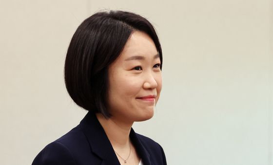 청문회 출석한 이소영 후보자