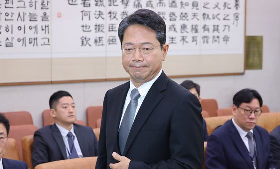 검증대 서는 김승원 법무장관 후보자