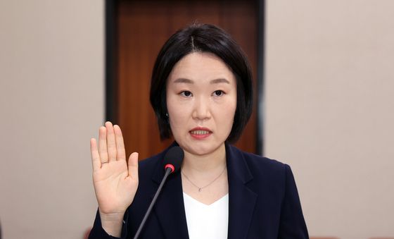 이소영 후보자, 청문회 선서