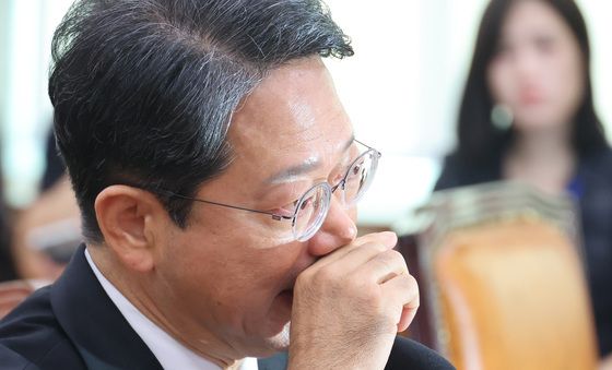 울먹이는 김승원 후보자