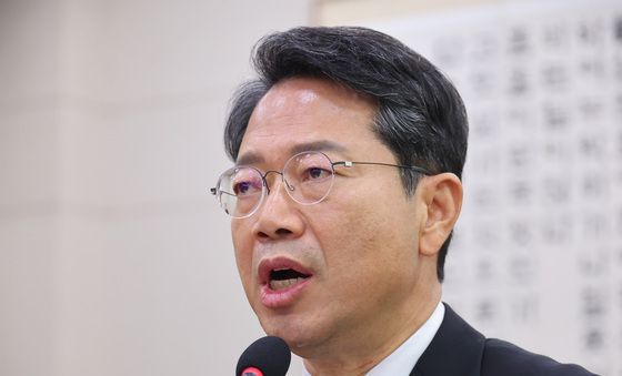 인사청문회 답변하는 김승원 후보자