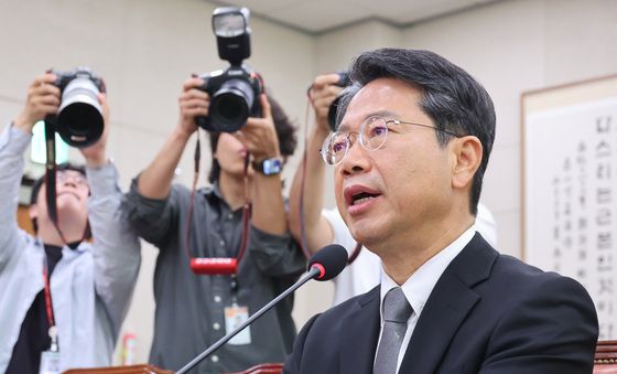 청문회 답변하는 김승원 법무장관 후보자