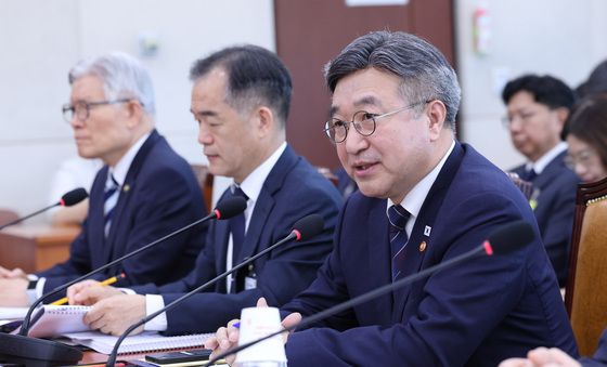 발언하는 윤호중 행안부 장관