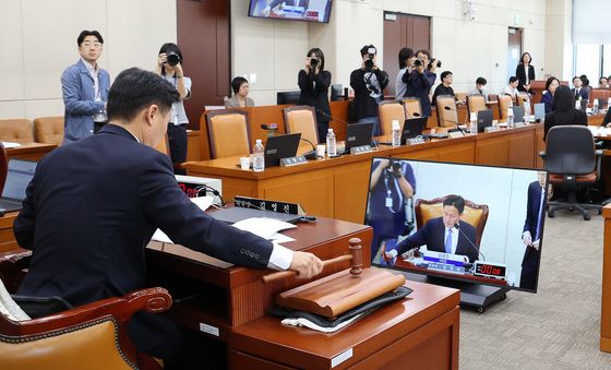 중수청법 개정안 행안위 국힘 불참 속 與주도 통과