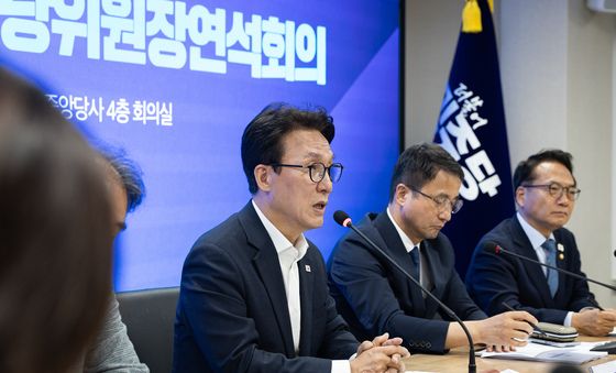김민석 '지지율 반등 위해'