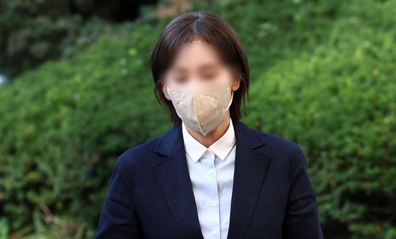 법정 출석하는 김승원 '신약 로비 의혹' 브로커 양씨