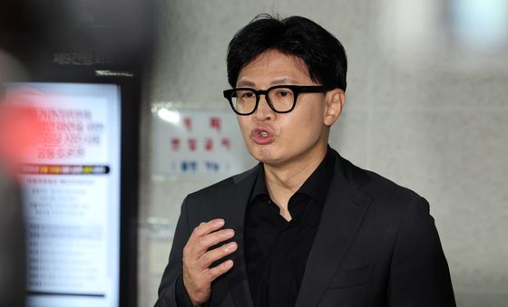 브리핑하는 한동훈 의원