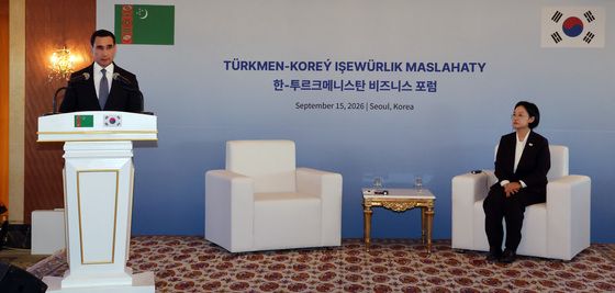 연설하는 투르크메니스탄 대통령