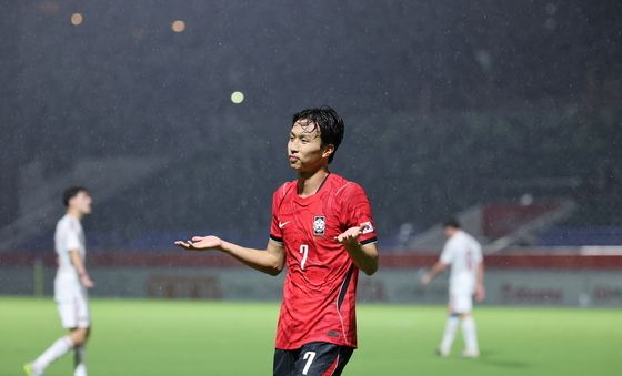 카타르 상대로 멀티골 넣은 엄지성