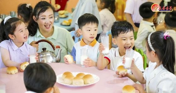 北 "어린이들에게 매일 유제품 공급"
