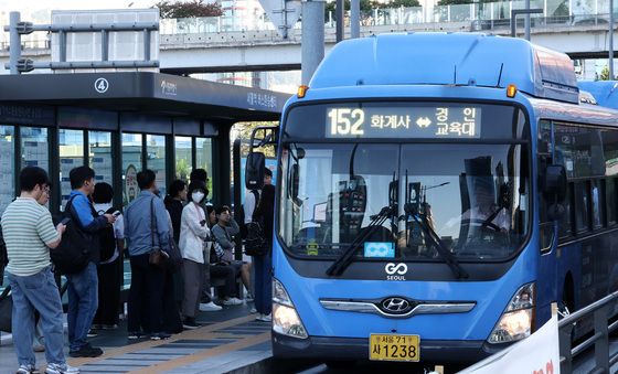 서울 시내버스, 파업 직전 협상 극적 타결…첫차부터 정상 운행