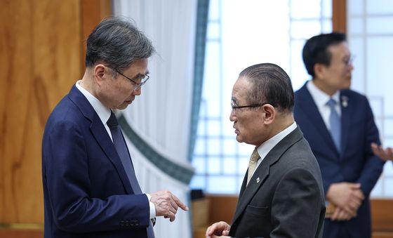 대화하는 조현 장관·위성락 안보실장