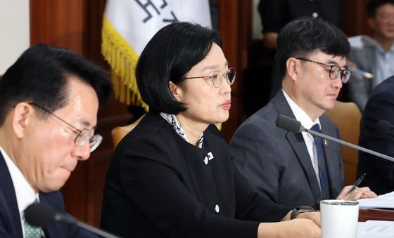 국가정책조정회의 주재하는 한성숙 총리