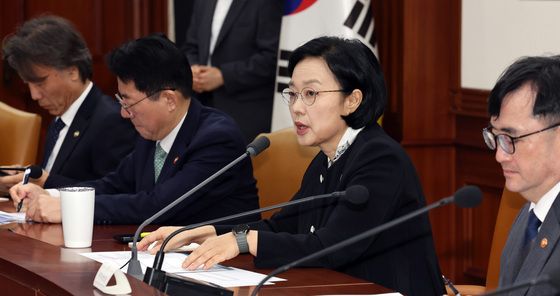 한성숙 총리, 국가정책 조정회의 주재