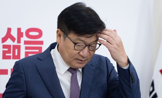 기자간담회 참석하는 정점식 원내대표